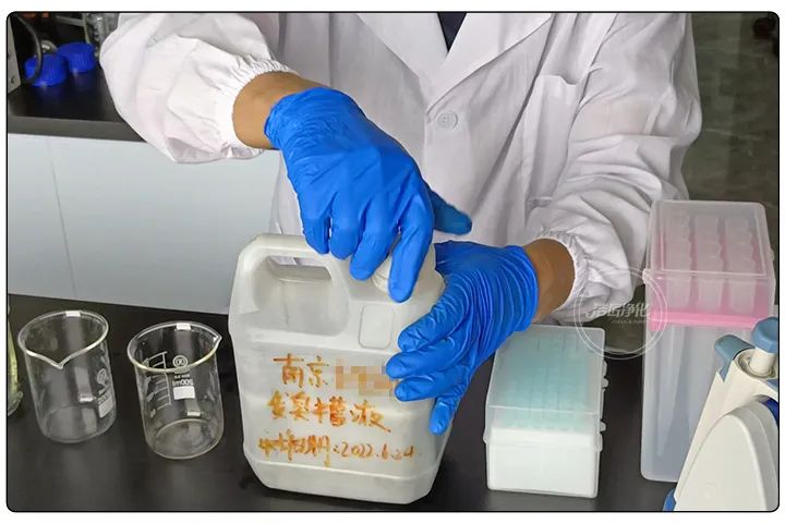 潔匠凈化·的凈工業(yè)除臭劑_切削液變質(zhì)、發(fā)臭，車間異味污染大，除臭劑該怎么選？