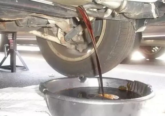 潔匠凈化·的凈工業(yè)除臭劑_廢機(jī)油處理難度大，擺脫“惡臭異味”又有什么方向？